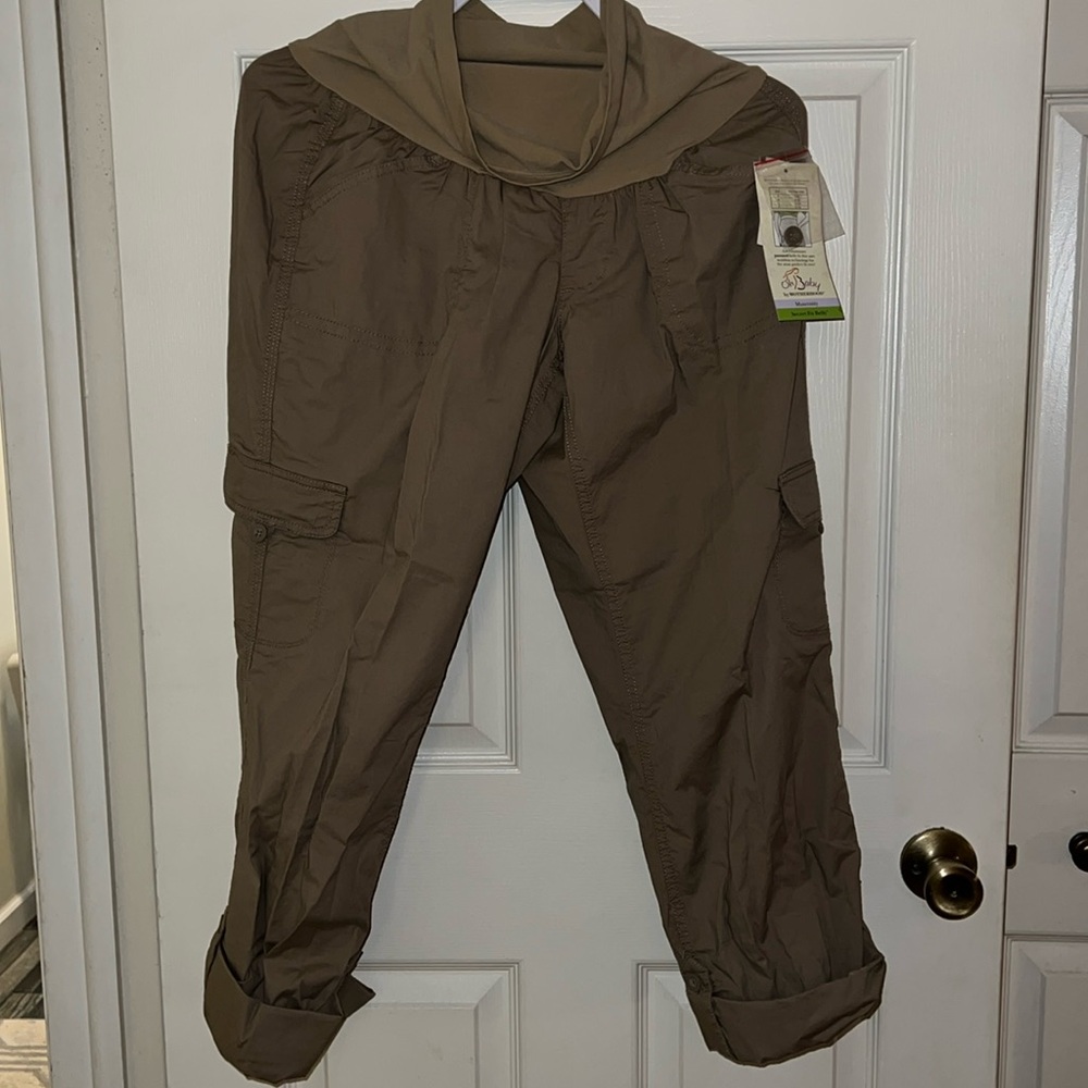 Oh Baby! By Motherhood cargo pants, size M.